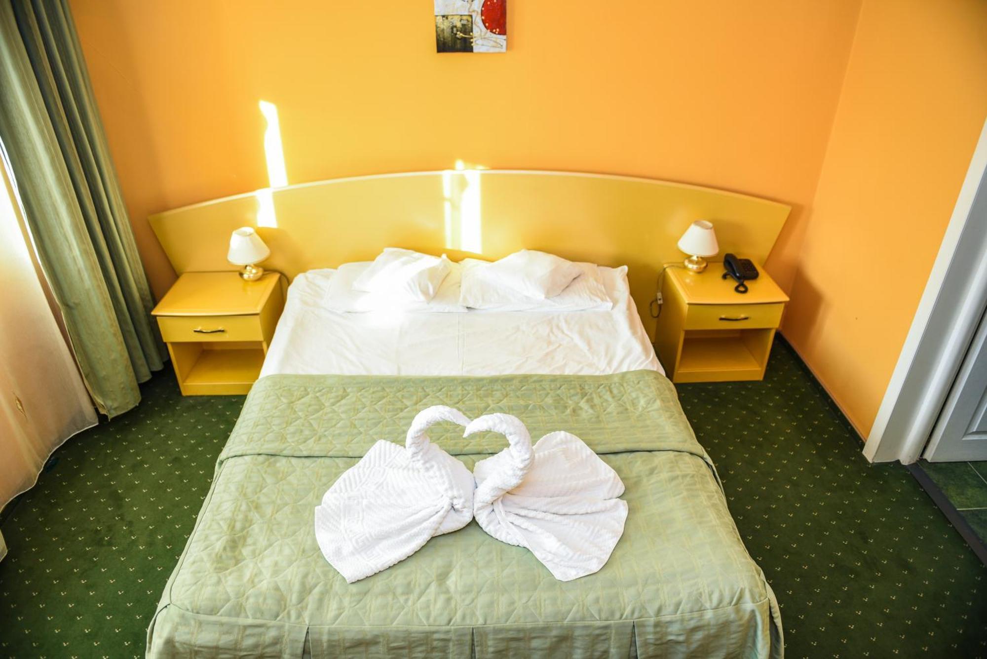 Eurohotel Baia Mare Ngoại thất bức ảnh