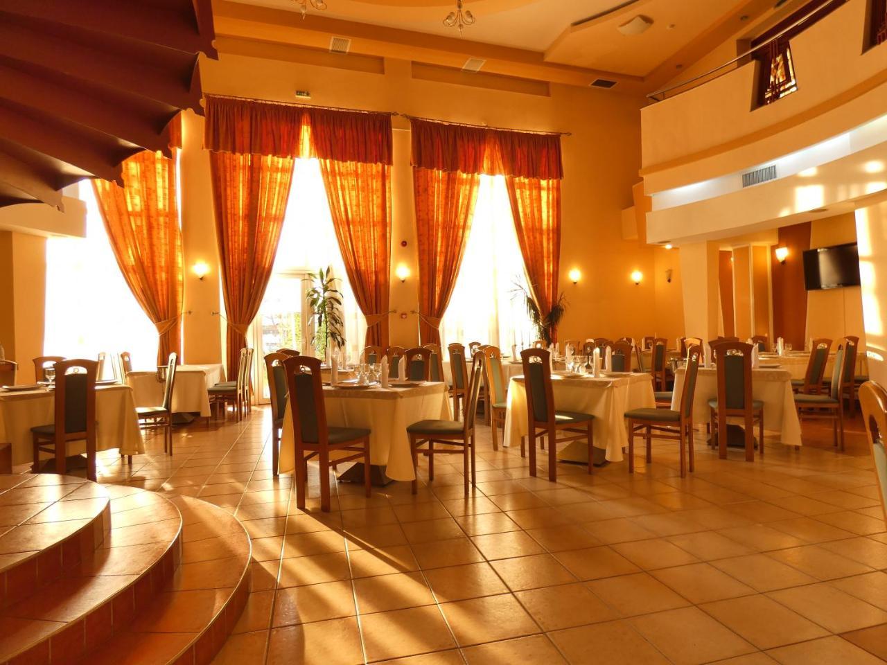 Eurohotel Baia Mare Ngoại thất bức ảnh